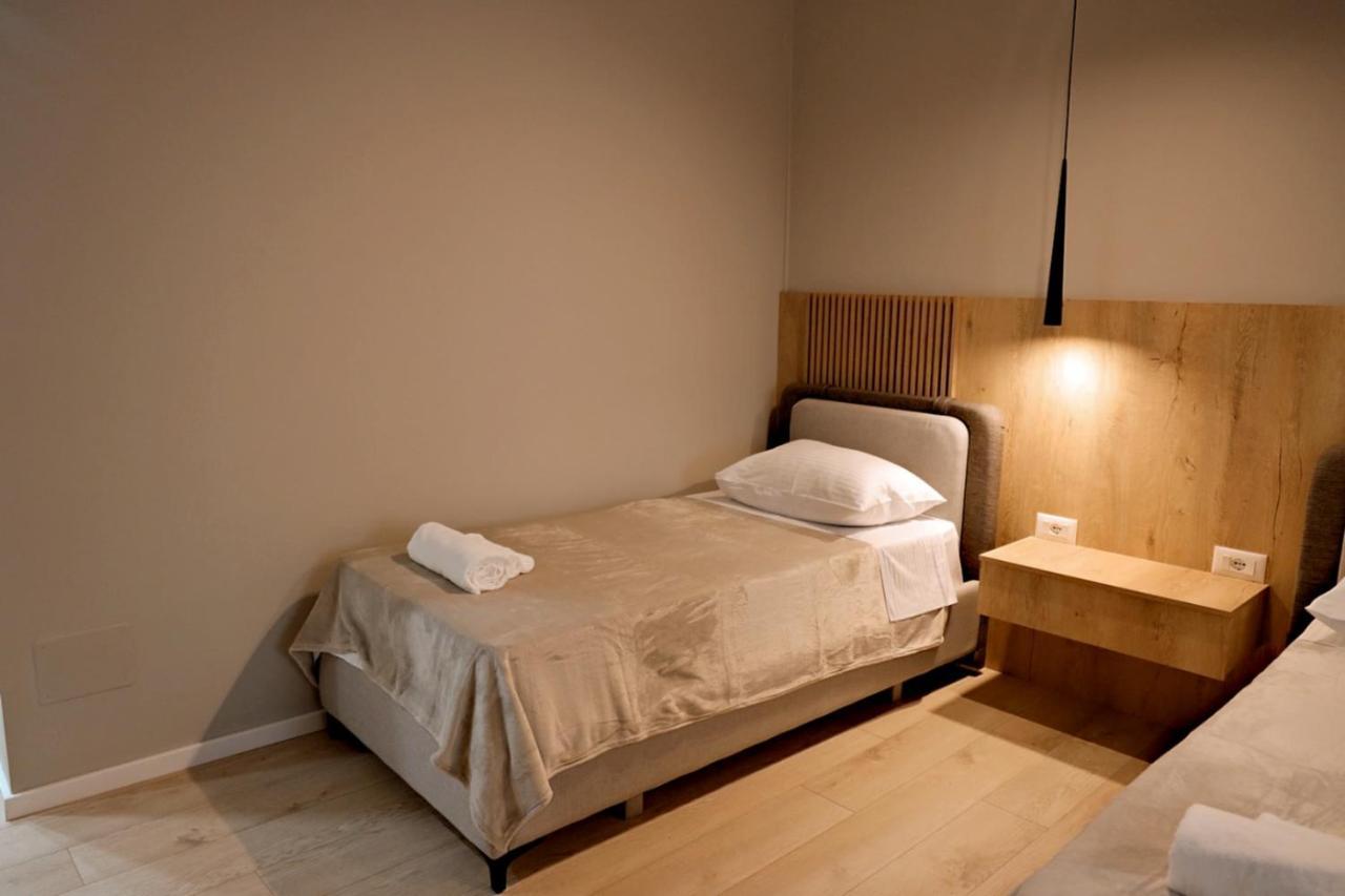 Sol Hotel Шкодер Экстерьер фото