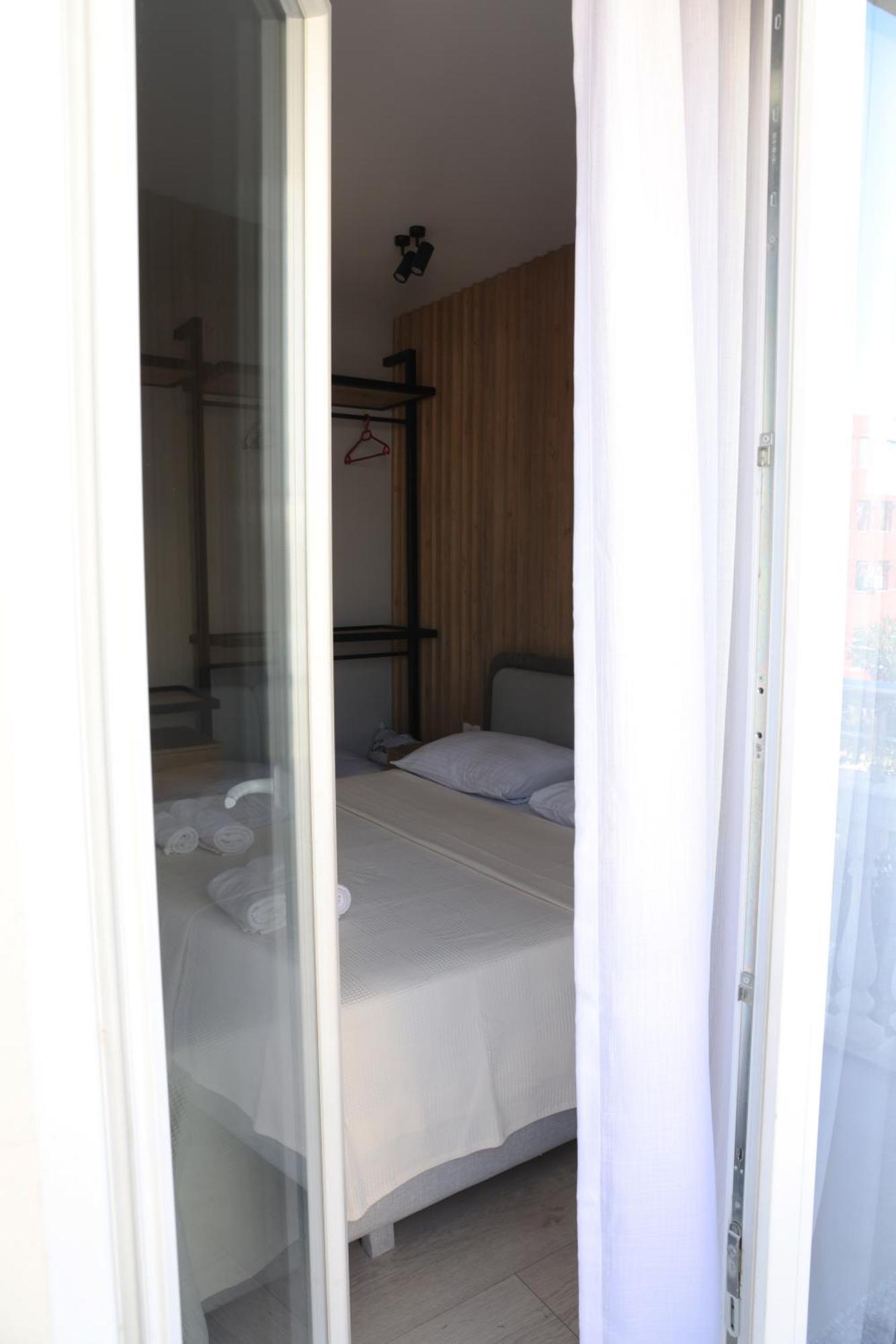 Sol Hotel Шкодер Экстерьер фото